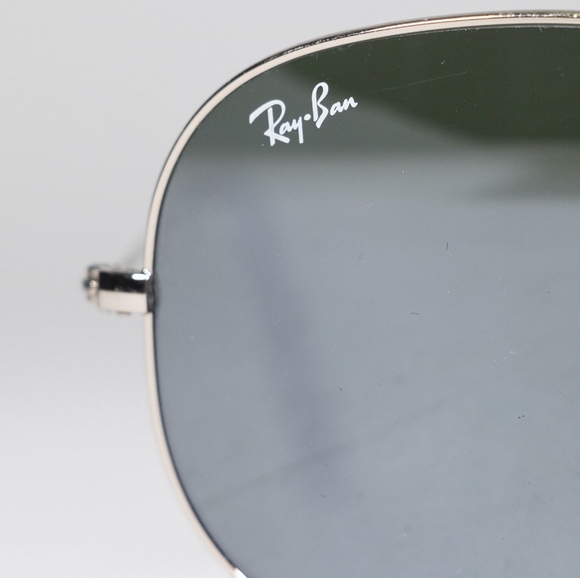 LIKE NEW RayBan Aviator RB3025 Silver Mirror Ray ban Sunglasses - Picture 4 of 11